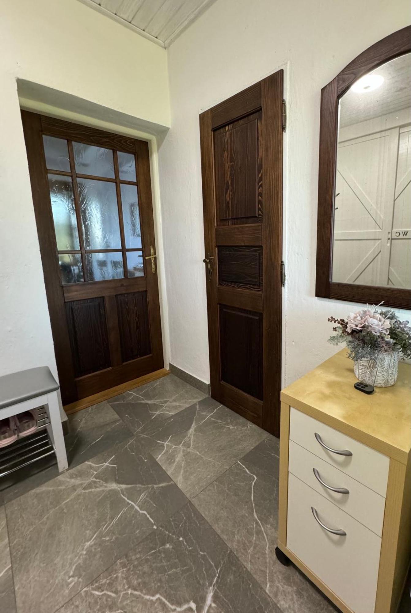 Apartmanove Ubytovanie Pod Dubom Polny Kesov Exterior foto
