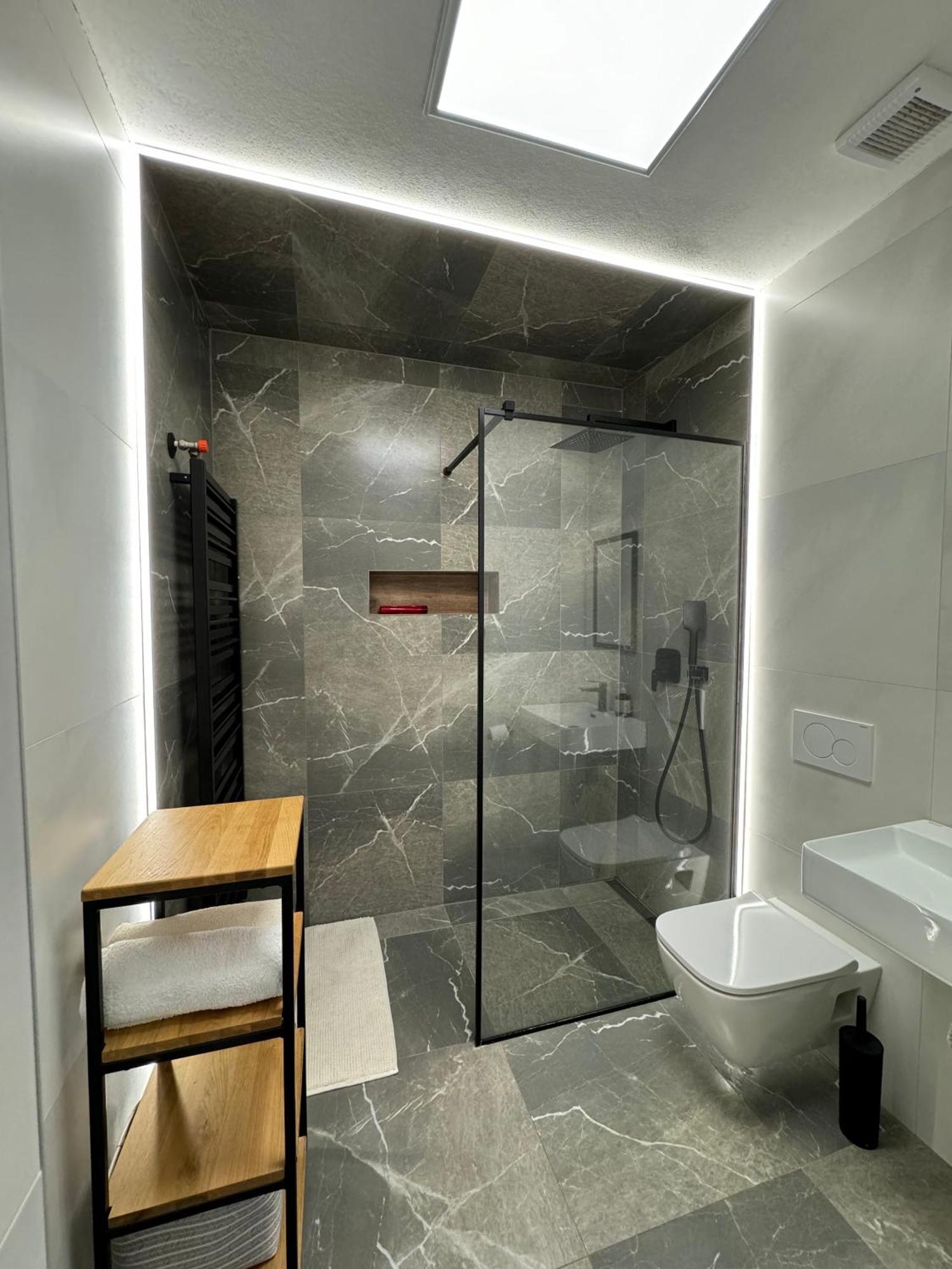 Apartmanove Ubytovanie Pod Dubom Polny Kesov Exterior foto